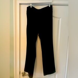 NEW YORK & COMPANY MID RISE BLACK PULL ON PANT SIZE L - NWOT